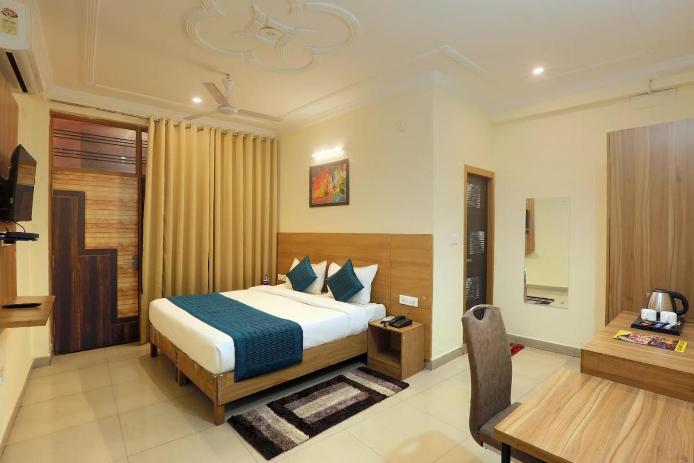 Hotel Luxe Manor Near Delhi Airport New Delhi Exterior foto
