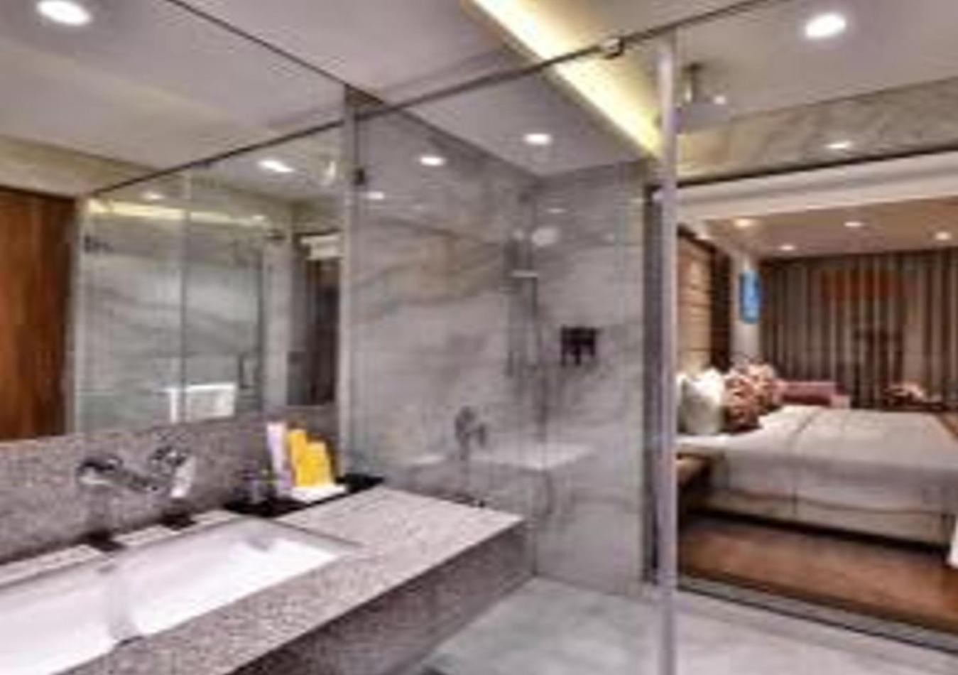 Hotel Luxe Manor Near Delhi Airport New Delhi Exterior foto