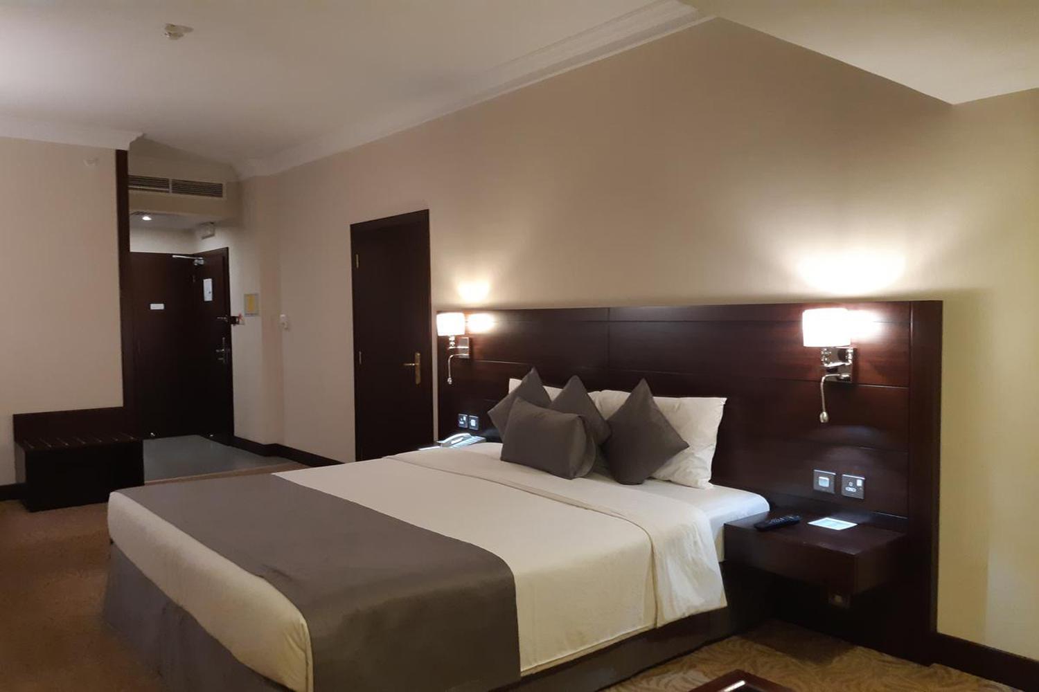 Hotel Luxe Manor Near Delhi Airport New Delhi Exterior foto